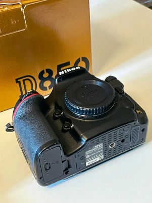 Nikon D850 en embalaje original